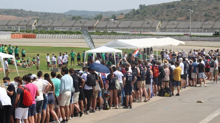 Student teams competing at European Hyperloop Week 2021
